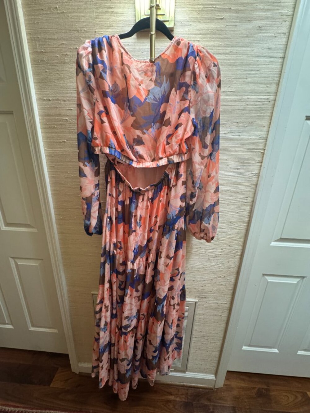 ASTR The Label: Lively Dress - Pink Blue Cutout Maxi Long Sleeve Size L - Picture 7 of 7